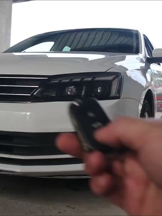 Volkswagen VW Jetta MK6 2011-2018 Lampy przednie reflektory LED Komplet AKD